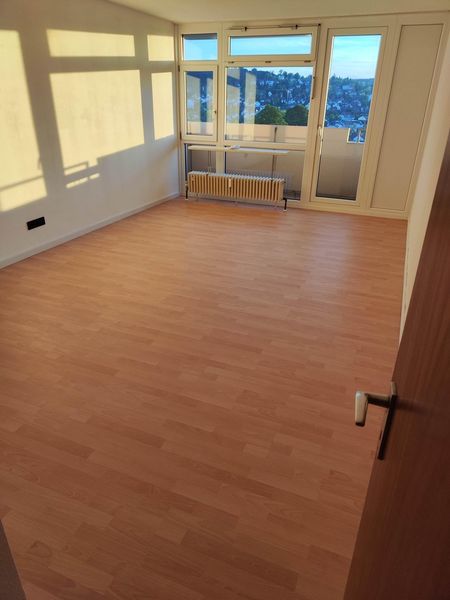 1,5-Zimmer Wohnung mit Balkon, frisch saniert